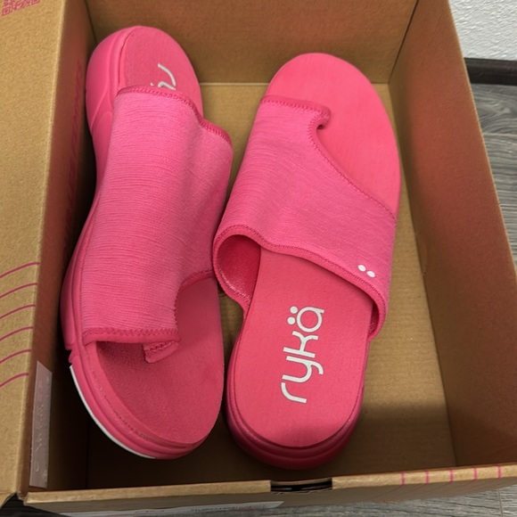 Ryka Made For Women Margo Slide Toe Loop Slide Sandal - Picture 6 of 10